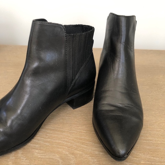 halogen skylar pointy toe bootie